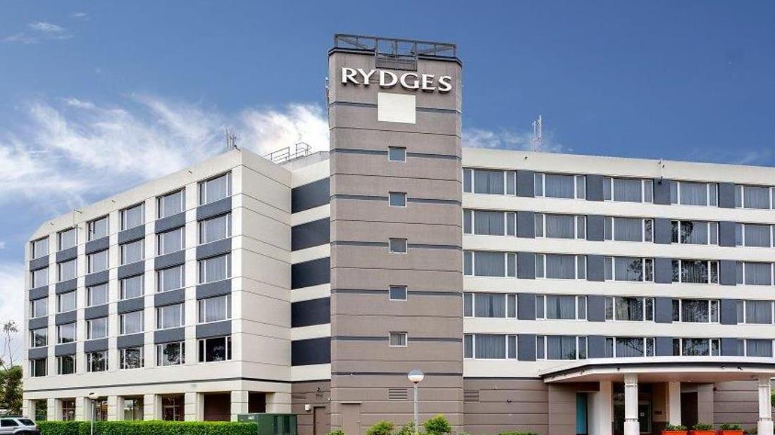 Rydges Bankstown Hotel Exterior photo