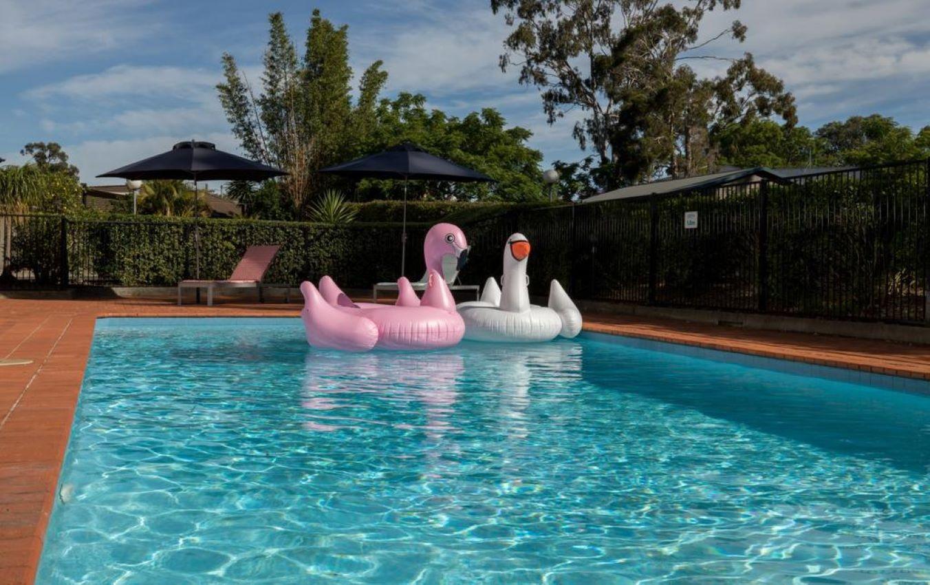 Rydges Bankstown Hotel Exterior photo